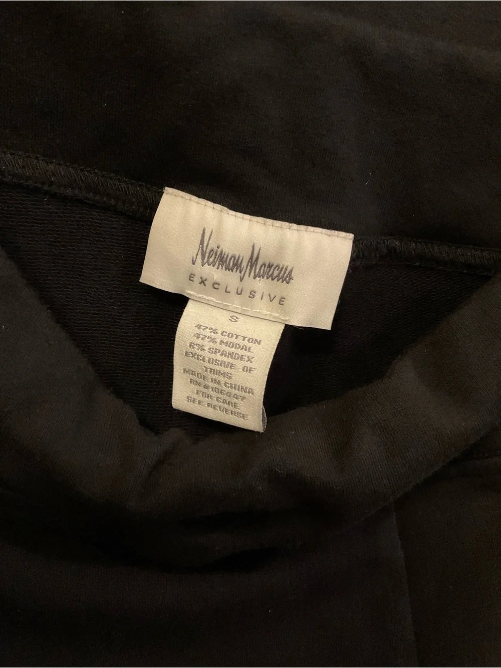 Neiman Marcus Exclusive Stretch Pants - S